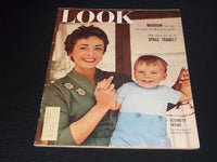1954 AUGUST 24 LOOK MAGAZINE - LIZ TAYLOR FRONT COVER - E 20336