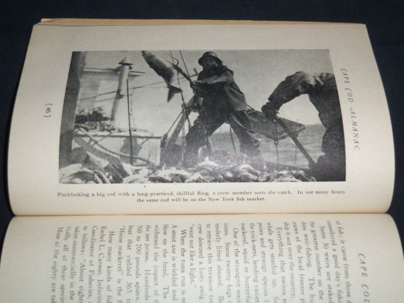 1945 CAPE COD ALMANAC BY JACK JOHNSON - NICE PHOTOS - SOFTCOVER - J 8511
