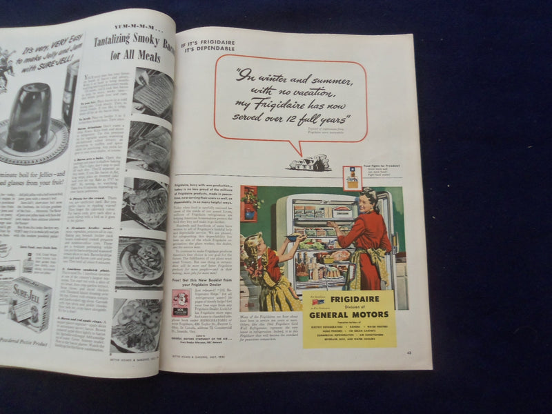 1944 JULY BETTER HOMES & GARDENS MAGAZINE - NICE ILLUSTRATED COVER - SP 6118A