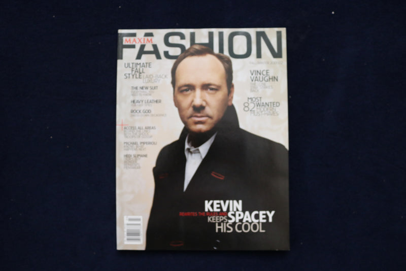 2001-02 FALL/WINTER MAXIM FASHION MAGAZINE - KEVIN SPACEY COVER - E 19304
