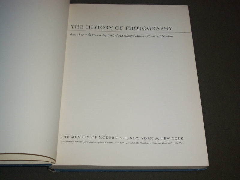 1964 THE HISTORY OF PHOTOGRAPHY BY BEAUMENT NEWHALL - NEW YORK - KD 3907