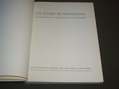 1964 THE HISTORY OF PHOTOGRAPHY BY BEAUMENT NEWHALL - NEW YORK - KD 3907