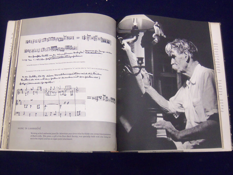 1955 THE WORLD OF ALBERT SCHWEITZER BY ERICA ANDERSON BOOK - PHOTOS - KD 1769