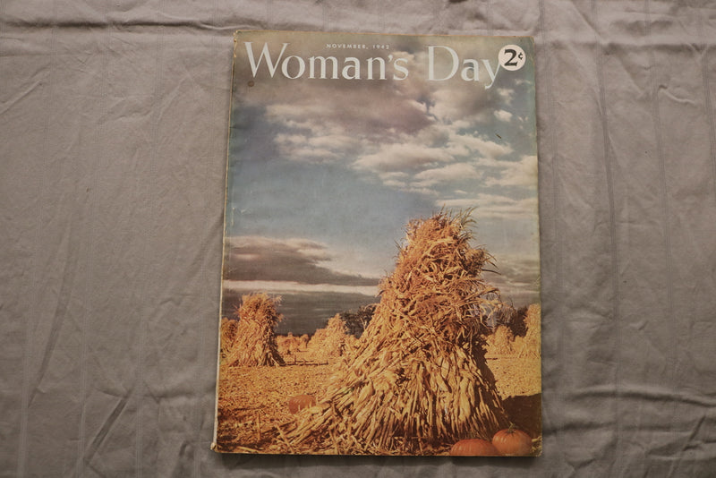 1942 NOVEMBER WOMAN'S DAY MAGAZINE - THANKSGIVING COVER - B 1113Q
