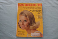 1967 NOVEMBER GOOD HOUSEKEEPING MAGAZINE - CHERYL TIEGS COVER - E 26633