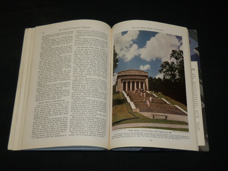 1942 JULY NATIONAL GEOGRAPHIC MAGAZINE - AMERICAN FLAG COVER - J 6087