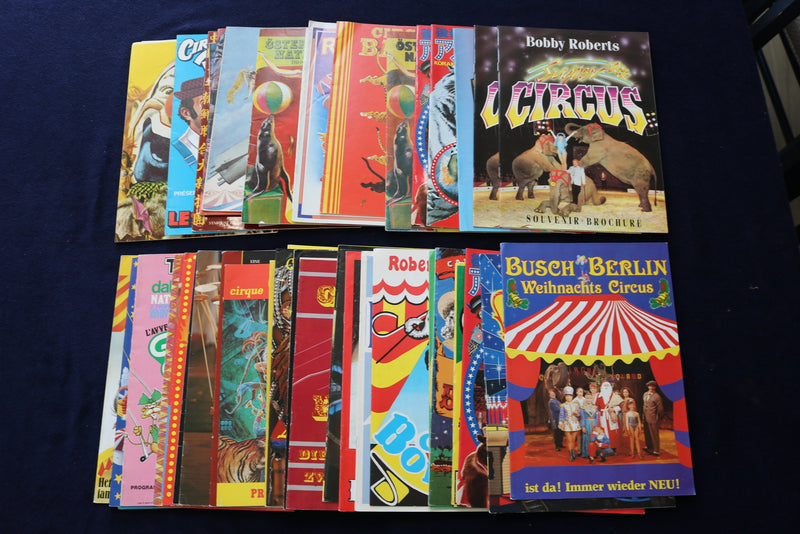 1970'S-1990'S HUGE CIRCUS PROGRAMS - LOT OF 45 - O 3506