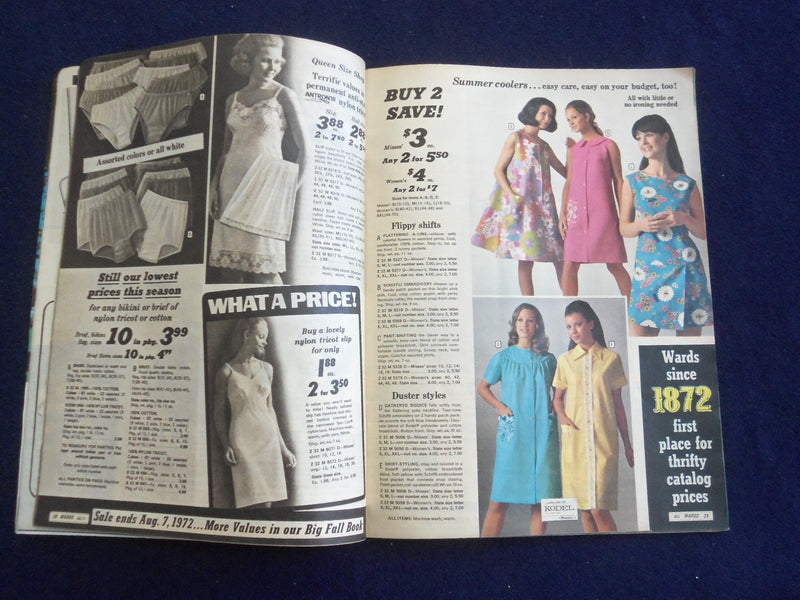 1972 SUMMER MONTGOMERY WARD CATALOG - ST. PAUL, MINNESOTA - J 8467