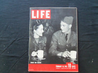1942 FEBRUARY 16 LIFE MAGAZINE - SINGER AND SOLDIER - L 274