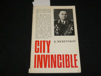 1970 CITY INVINCIBLE SOFTCOVER BOOK BY K. MERETSKOV - NICE PHOTOS - J 7006