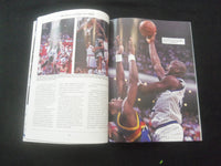 1993 SHAQ! AN UNAUTHORIZED BIOGRAPHY MAGAZINE - ST 457V