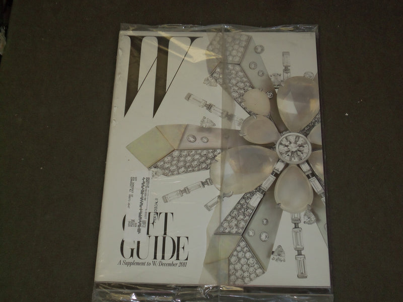 2011 DECEMBER W MAGAZINE - DAKOTA & ELLE FANNING COVER - B 3456