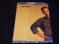 1991 SPLICE MAGAZINE - LUKE PERRY FREE POSTER INSIDE - E 13634