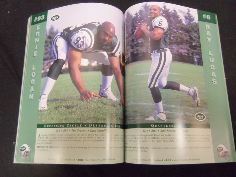 1998 NEW YORK JETS OFFICIAL YEARBOOK - LOT OF 15 - O 2905
