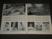 1939 OCTOBER 9 LIFE MAGAZINE - KID'S FOOTBALL COVER - L 151
