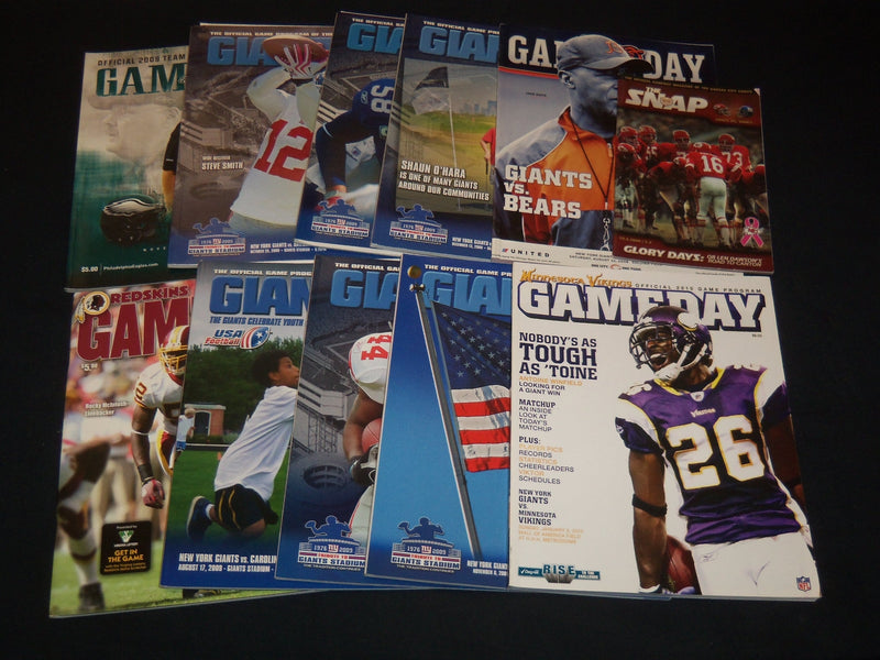 2009 NEW YORK GIANTS OFFICIAL GAME DAY PROGRAM LOT OF 12 - GREAT PHOTOS - O 2390