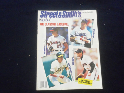 1992 STREET AND SMITH'S BASEBALL MAGAZINE - THE CLASS OF BASEBALL - SP 1523Q