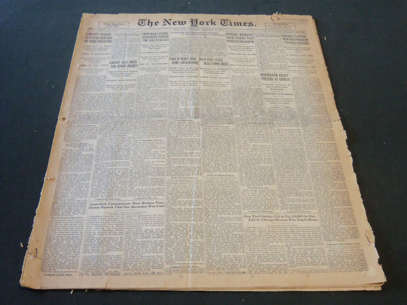 1927 DECEMBER 3 NEW YORK TIMES - FORD IN DEBUT HERE JAMS SHOWROOMS - NT 6286