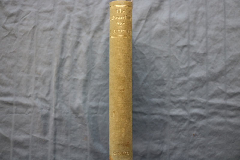 1964 THE EDWARDIAN AGE HARDCOVER BOOK BY R. J. MINNEY - KD 9378