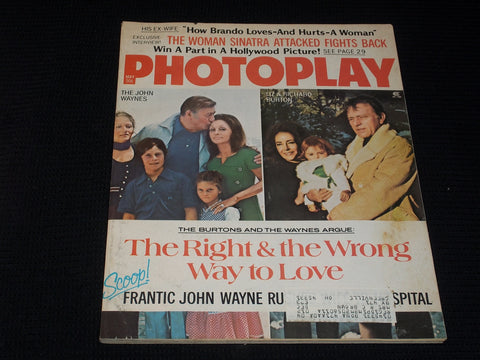 1973 MAY PHOTOPLAY MAGAZINE - THE JOHN WAYNES FRONT COVER - E 914