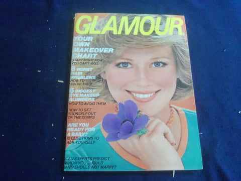 1976 MARCH GLAMOUR MAGAZINE - SHAUN CASEY COVER - FASHION - B 4165N