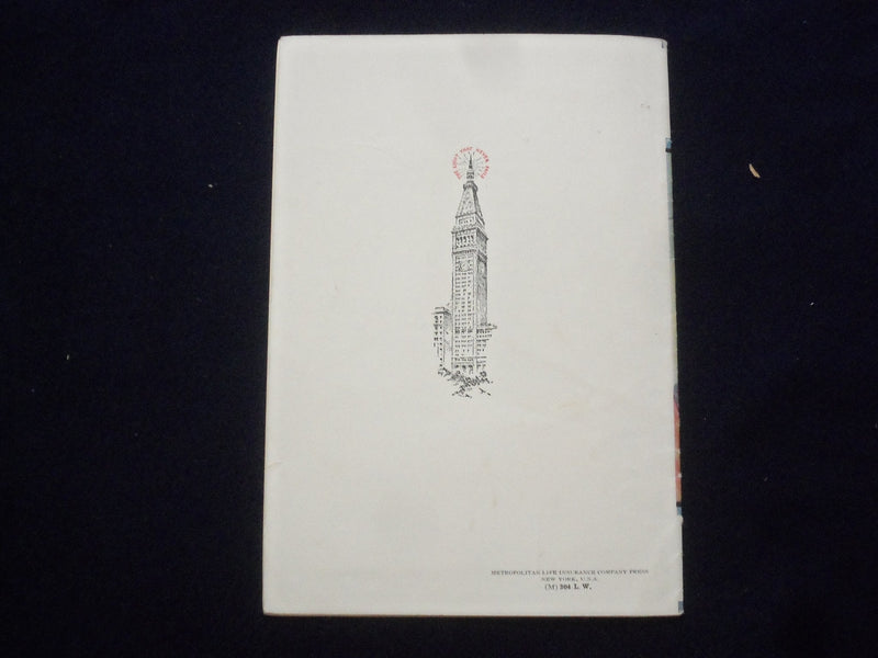 1930'S FIRST AID SOFTCOVER BOOK - METROPOLITAN LIFE INSURANCE COMPANY - J 9629