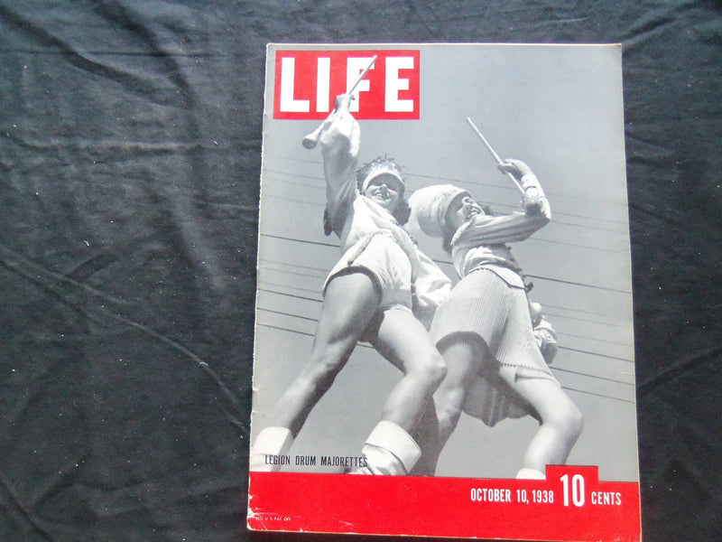 1938 OCTOBER 10 LIFE MAGAZINE - LEGION DRUM MAJORETTES - L 99