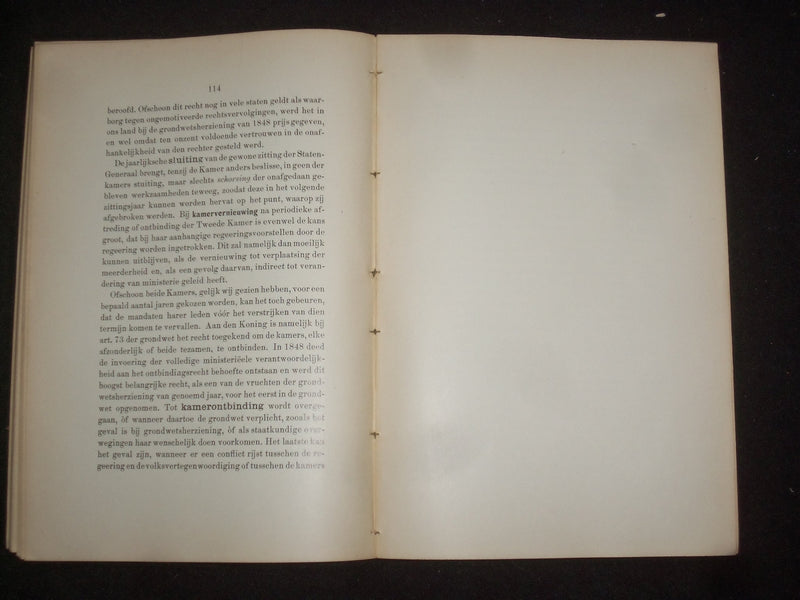 1920 DE GRONDEN DER STAATSINRICHTING VAN NEDERLAND HARDCOVER BOOK-DUTCH- KD 9235