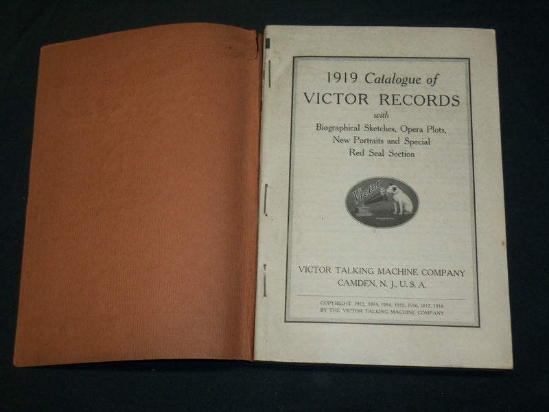 1916-1929 VICTOR RECORDS CATALOGS LOT OF 12 - SOFTCOVER - KD 1044