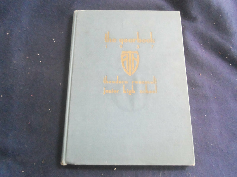 1937 THEODORE ROOSEVELT JUNIOR HIGH SCHOOL YEARBOOK - ROCKFORD, IL - YB 2740
