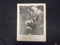 1897 JULY 3 THE STANDARD MAGAZINE - TWO NY SOUBRETTES IN THE COUNTRY - ST 3230