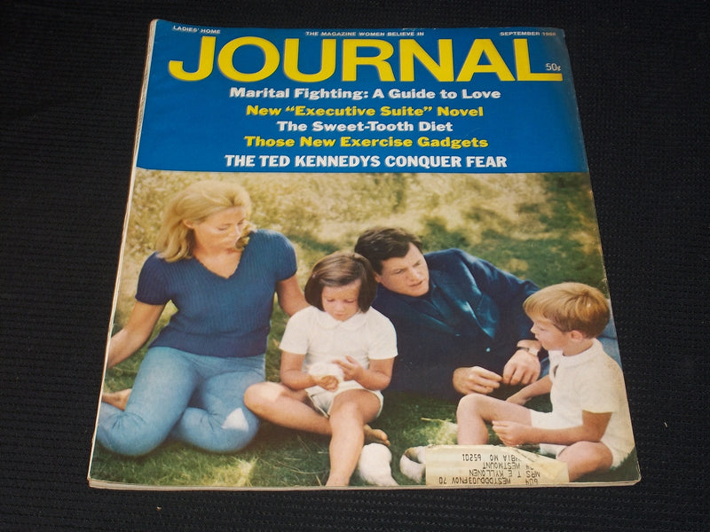 1968 SEPTEMBER LADIES' HOME JOURNAL MAGAZINE - TED KENNEDY & FAMILY - E 4466