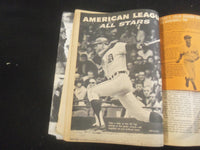 1968 SPORTS ALL STARS BASEBALL MAGAZINE - ROBERTO CLEMENTE COVER - B 6348C