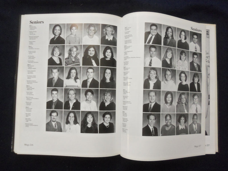 1999 WARBLER EASTERN ILLINOIS STATE COLLEGE YEARBOOK - CHARLESTON, IL - YB 3318