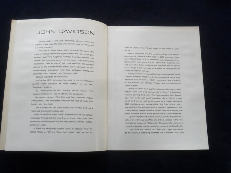 1968 JOHN DAVIDSON PROGRAM AND POSTER - J 8385