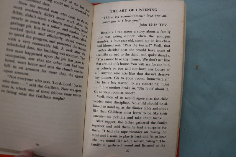 1975 LIVING THOUGHTS HARDCOVER BOOK WRITTEN & SIGNED BY DONALD WILDMON - K 3331