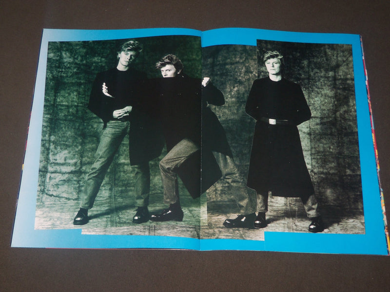 1987 DAVID BOWIE TOUR PROGRAM - THE GLASS SPIDER TOUR - GREAT PHOTOS - J 3429