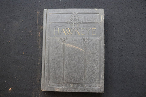 1923 THE HAWKEYE UNIVERSITY OF IOWA YEARBOOK - IOWA CITY, IOWA - YB 3538