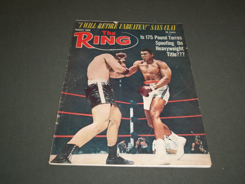 1966 AUGUST THE RING MAGAZINE - MUHAMMAD ALI AND JOSE TORRES - SP 5293