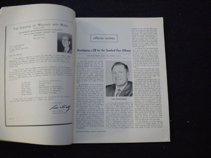 1971 AMERICAN FOOTBALL COACHES ASSOCATION MAGAZINE - SUMMER MANUAL - SP 3625P