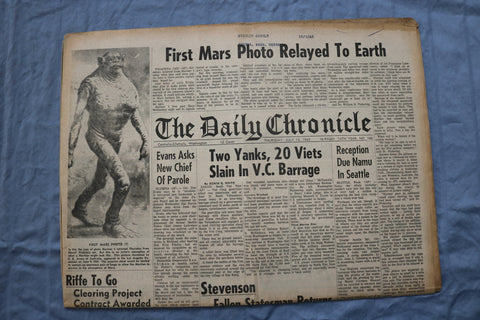1965 JULY 15 DAILY CHRONICLE NEWSPAPER-FIRST MARS PHOTO RELAYED TO EARTH-NP 8494