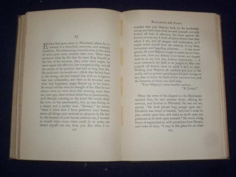1928 ELIZABETH AND ESSEX A TRAGIC HISTORY HARDCOVER BOOK BY L. STRACHEY- KD 8781