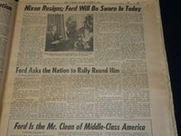 1974 NEW YORK DAILY NEWS & POST NEWSPAPER LOT OF 2 - NIXON RESIGNS - NP 4937