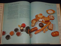 1975 FIRST LADIES COOK BOOK - NEW PRESIDENTIAL EDITION - HARDCOVER - KD 2799