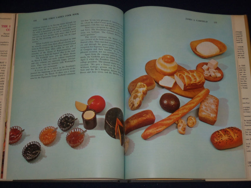 1975 FIRST LADIES COOK BOOK - NEW PRESIDENTIAL EDITION - HARDCOVER - KD 2799