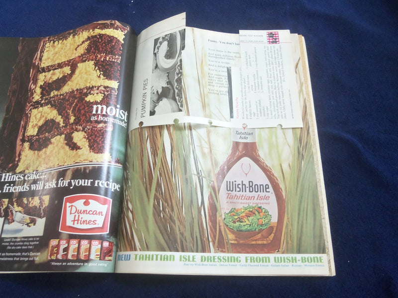 1965 OCT BETTER HOMES AND GARDENS MAGAZINE - NICE COVER, PHOTOS & ADS - ST 4628N