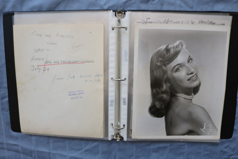 MUSIC PERSONALITIES ORIGINAL NEWS PHOTOS ALBUM - 51 PHOTOS - #76