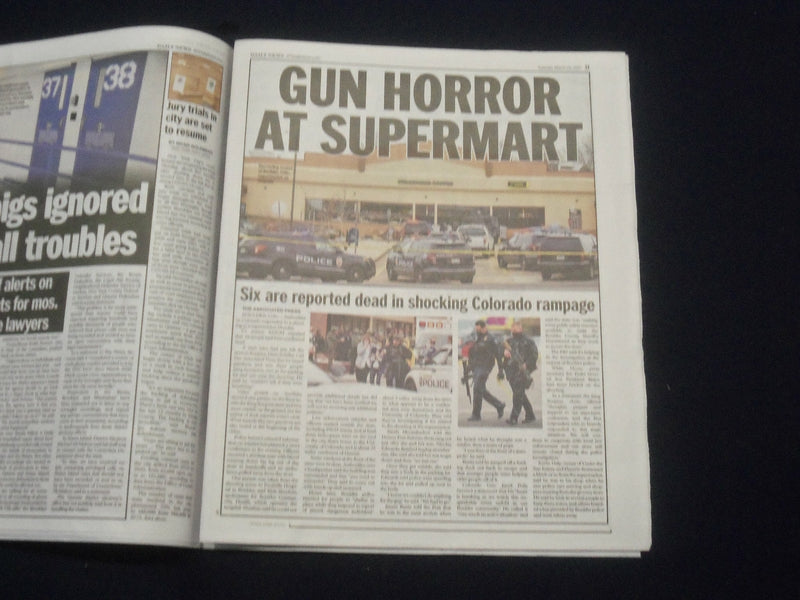 2021 MARCH 23 NEW YORK DAILY NEWS NEWSPAPER - COLORADO MASSACRE GUNMAN KILLS 10