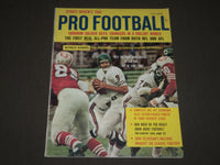 1966 SPORTS REVIEW'S PRO FOOTBALL MAGAZINE - GRIDIRON GOLDEN GUYS - CW 21