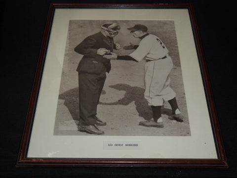 LEO DUROCHER & UMPIRE FRAMED PHOTO - 21 1/2